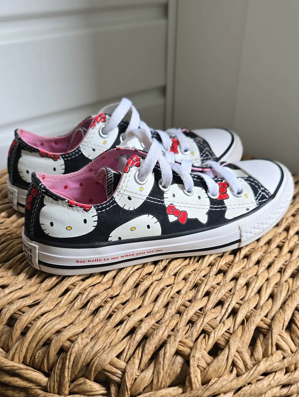 Hello Kitty Converse Chuck Taylor All Star Low-top Sneakers